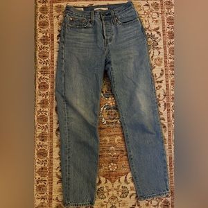 Levi Wedgie Cut Jeans! Worn only a few times :)
